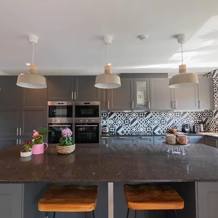 7min To Uni Sé-velha - Ac - Work Desk - 300mbs Wifi - 3 Coïmbre