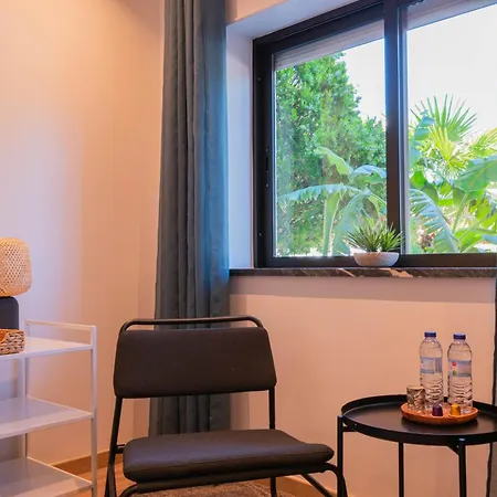 7min To Uni Se-velha - Ac - Work Desk - 300mbs Wifi - 3 3* קוימברה