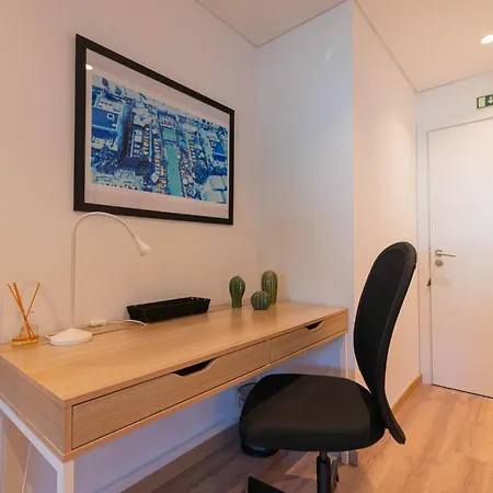 בית הארחה 7min To Uni Se-velha - Ac - Work Desk - 300mbs Wifi - 3 קוימברה
