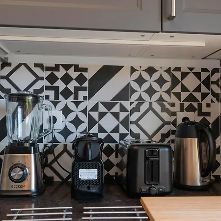 7min To Uni Se-velha - Ac - Work Desk - 300mbs Wifi - 3 Gasthof Coimbra