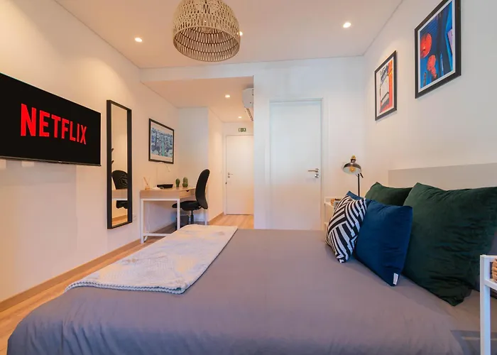 7min To Uni Se-velha - Ac - Work Desk - 300mbs Wifi - 3 コインブラ