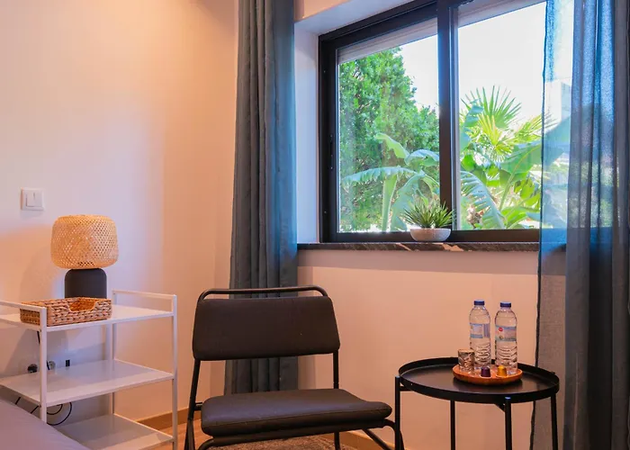 7min To Uni Se-velha - Ac - Work Desk - 300mbs Wifi - 3 3* コインブラ